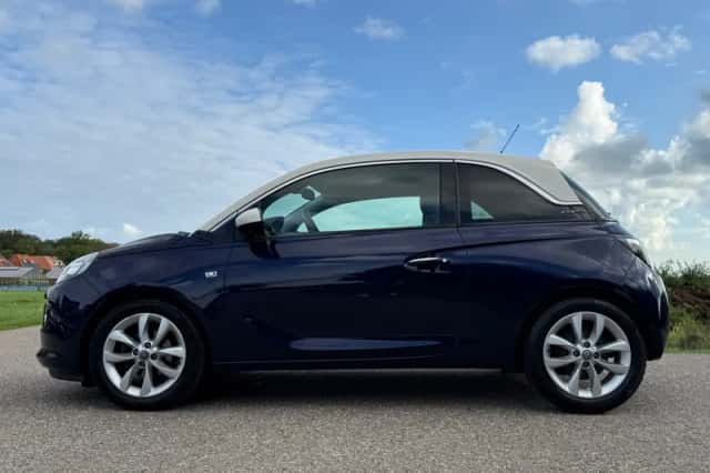 Opel Adam (2015) thumbnail 2