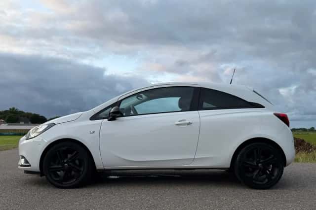 Opel Corsa (2015) thumbnail 2