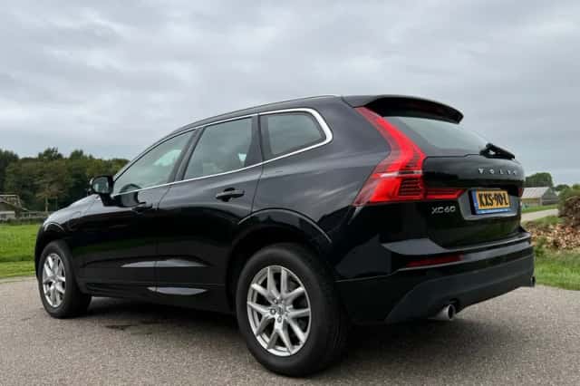 Volvo XC60 (2020) thumbnail 3