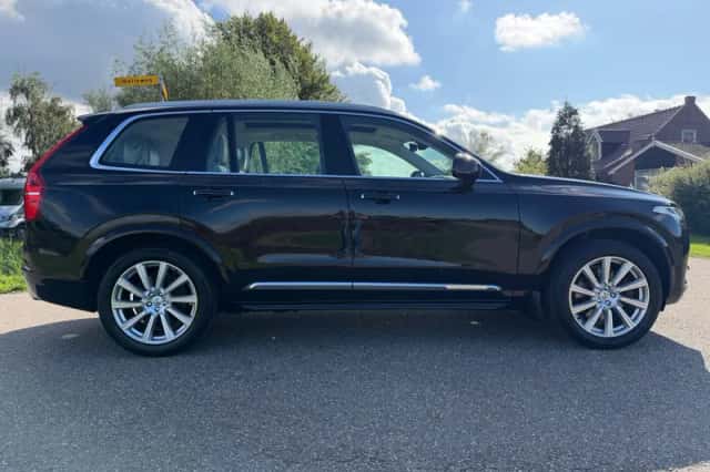 Volvo XC90 (2016) thumbnail 6