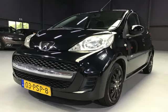Peugeot 107 (2011) thumbnail 2