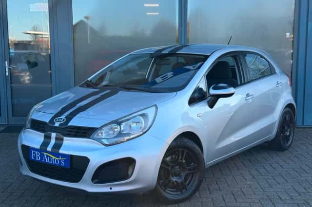 Kia Rio (2012) thumbnail 1