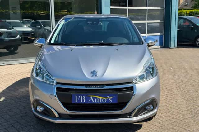 Peugeot 208 (2019) thumbnail 2