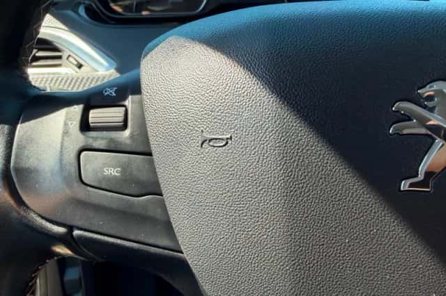 Peugeot 208 (2019) thumbnail 6