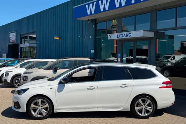 Peugeot 308 (2021) thumbnail 4
