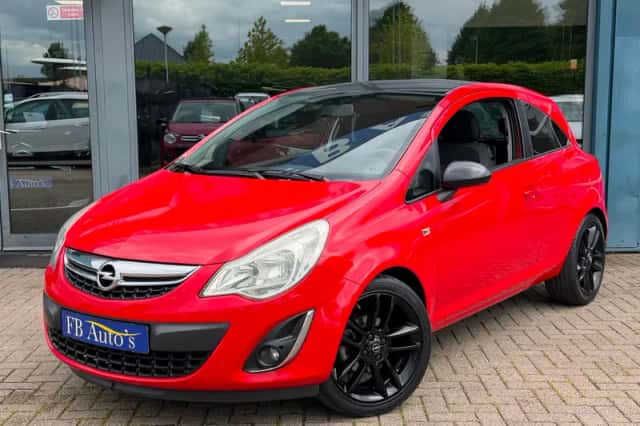 Opel Corsa (2011) thumbnail 1