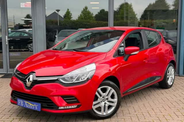 Renault Clio (2018) thumbnail 1