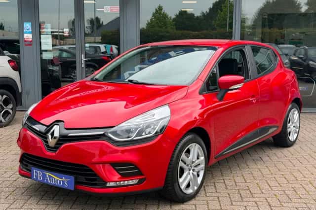 Renault Clio (2018) thumbnail 3