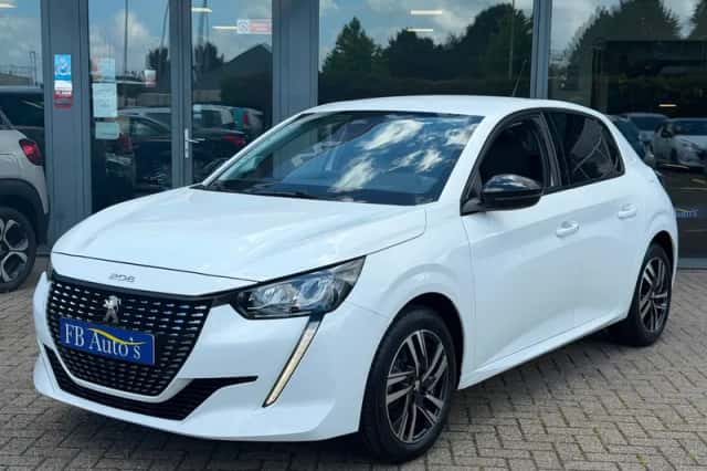 Peugeot 208 (2023) thumbnail 3