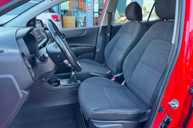 Kia Picanto (2019) thumbnail 2