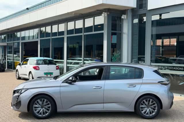 Peugeot 308 (2022) thumbnail 4