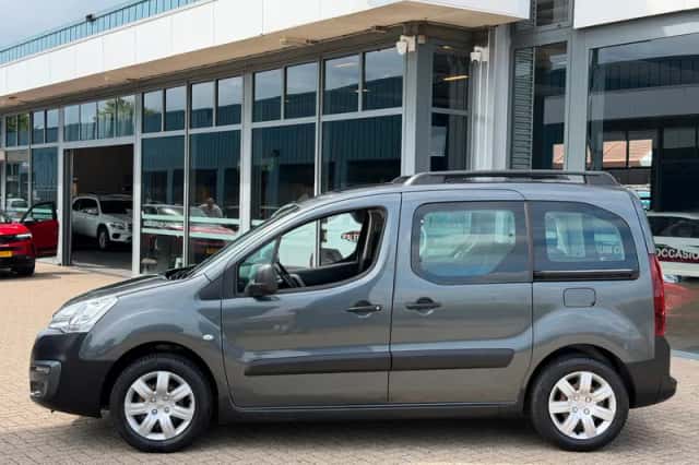 Peugeot Partner (2017) thumbnail 4