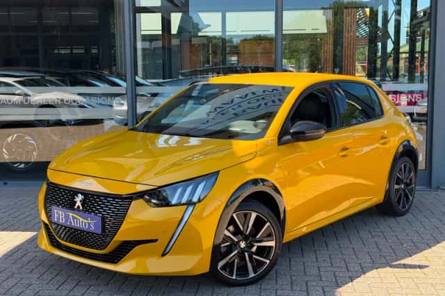 Peugeot 208 (2023) thumbnail 1