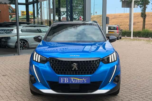 Peugeot 2008 (2020) thumbnail 2