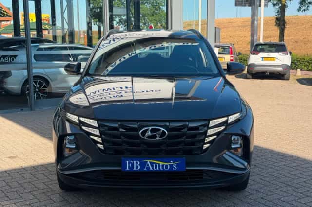 Hyundai Tucson (2023) thumbnail 2
