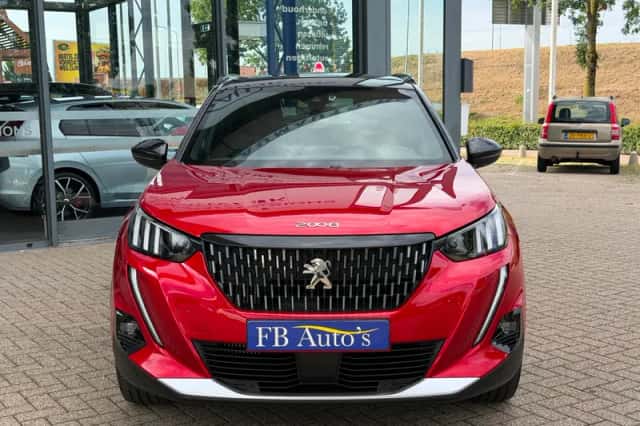 Peugeot 2008 (2021) thumbnail 2