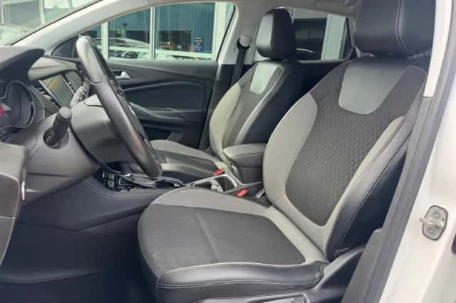 Opel Grandland (2018) thumbnail 3