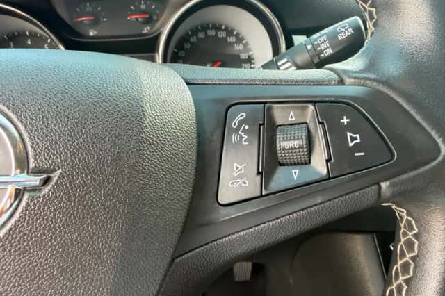 Opel Astra (2021) thumbnail 6