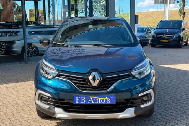 Renault Captur (2017) thumbnail 2