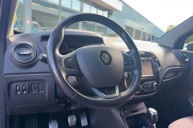 Renault Captur (2017) thumbnail 5