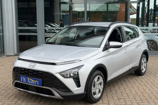 Hyundai Bayon (2022) thumbnail 3