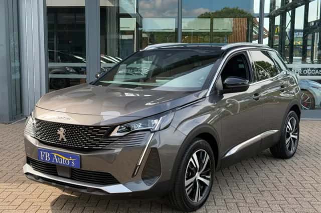 Peugeot 3008 (2024) thumbnail 3