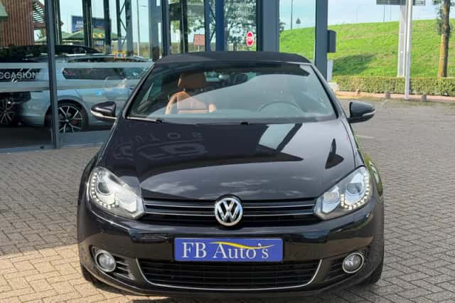 Volkswagen Golf (2011) thumbnail 2