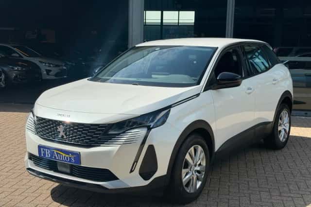 Peugeot 3008 (2022) thumbnail 3