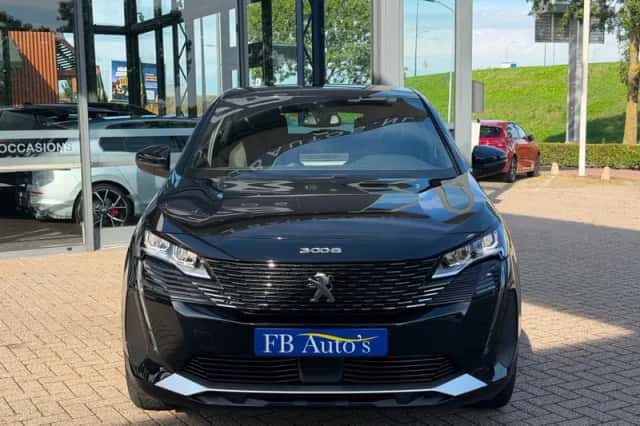 Peugeot 3008 (2023) thumbnail 2
