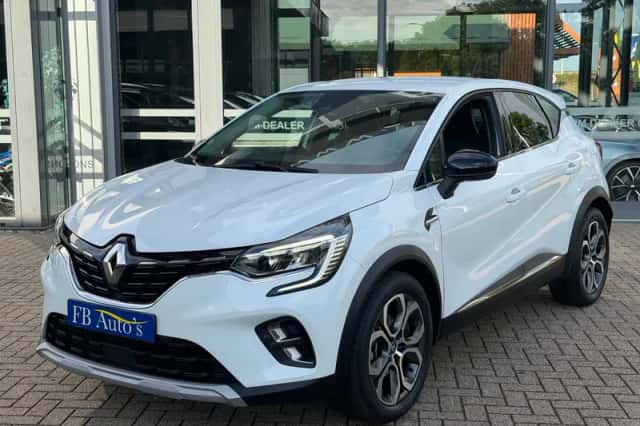 Renault Captur (2021) thumbnail 3