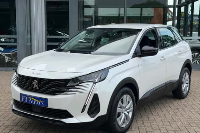 Peugeot 3008 (2022) thumbnail 3
