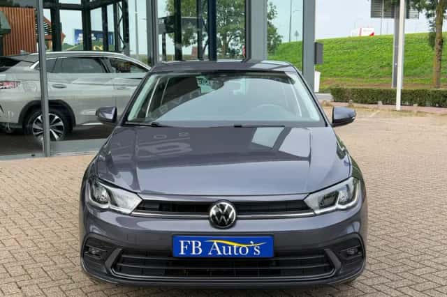 Volkswagen Polo (2023) thumbnail 2
