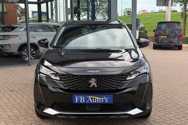 Peugeot 3008 (2022) thumbnail 2