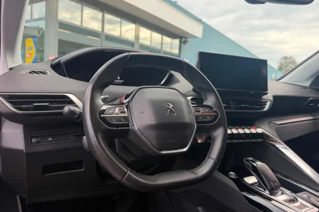 Peugeot 3008 (2022) thumbnail 5