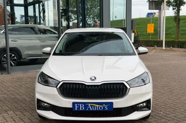 Škoda Fabia (2023) thumbnail 2