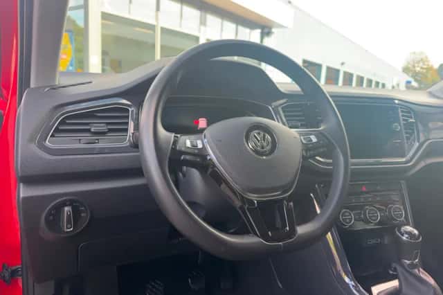 Volkswagen T-Roc (2020) thumbnail 4