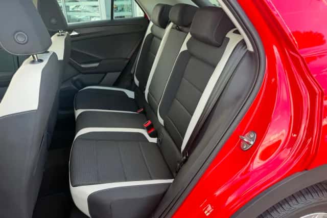 Volkswagen T-Roc (2020) thumbnail 6