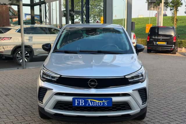 Opel Crossland (2023) thumbnail 2