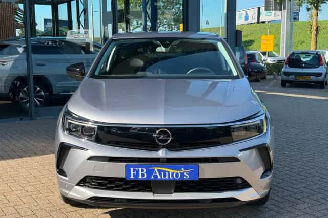 Opel Grandland (2022) thumbnail 2