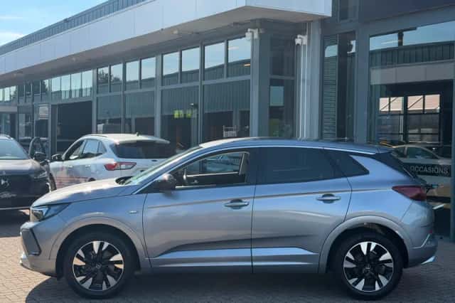 Opel Grandland (2022) thumbnail 4