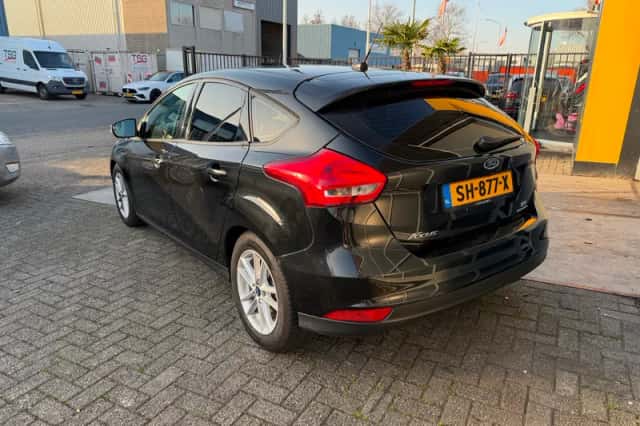 Ford Focus (2015) thumbnail 4
