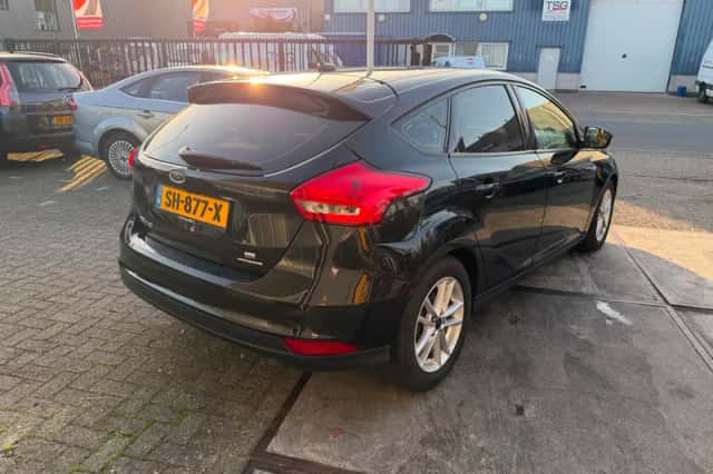 Ford Focus (2015) thumbnail 6