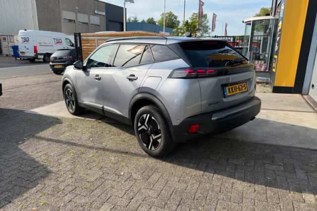 Peugeot 2008 (2025) thumbnail 4