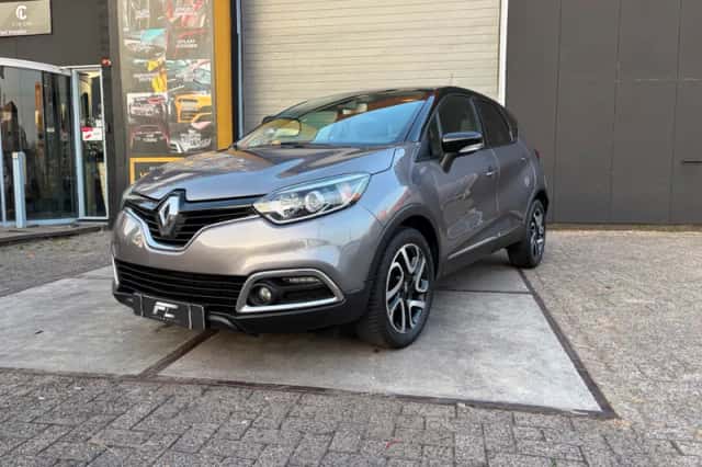 Renault Captur (2016) thumbnail 1