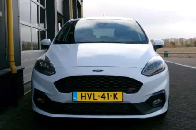 Ford Fiesta (2020) thumbnail 2