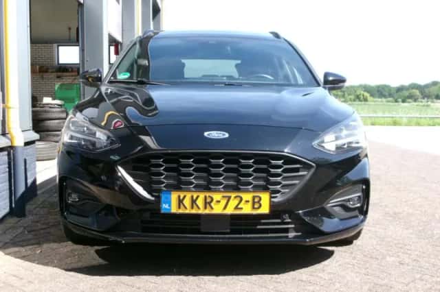 Ford Focus (2019) thumbnail 2