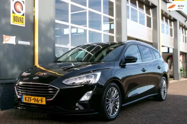 Ford Focus (2018) thumbnail 1