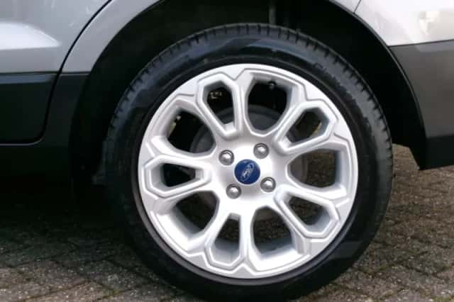 Ford EcoSport (2022) thumbnail 5