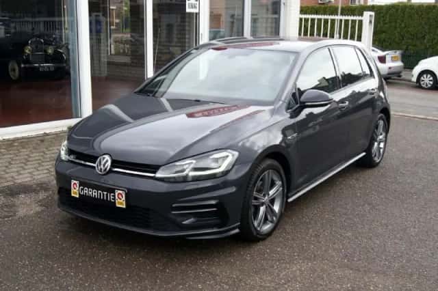 Volkswagen Golf (2017) thumbnail 3