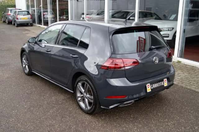 Volkswagen Golf (2017) thumbnail 5